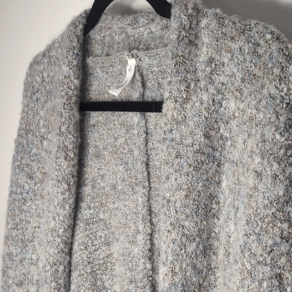 Wishlist | Minimalist Gray Speckled Knitted Cardigan Sweater Size M/L - Picture 3 of 11